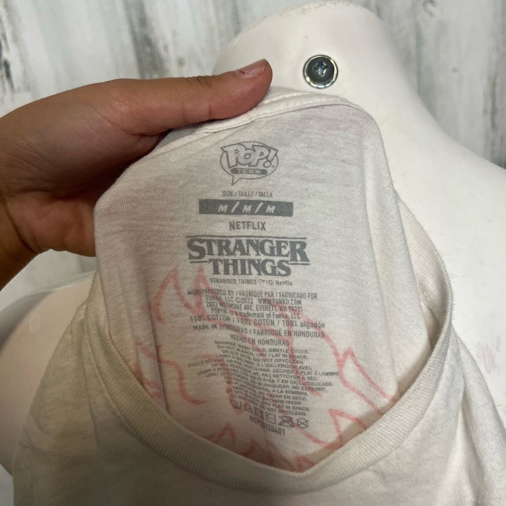 Stranger things Tshirt - Picture 4 of 6